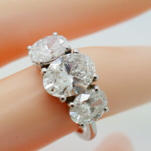 18kt witgouden ring met 4.5ct LG diamanten