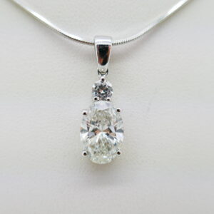 18kt witgouden hanger met een 3.0ct LG diamant (gecertificeerd)