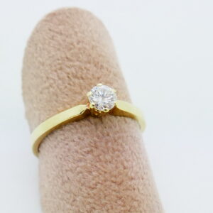 14kt Geelgouden solitairring met 0.31ct diamant