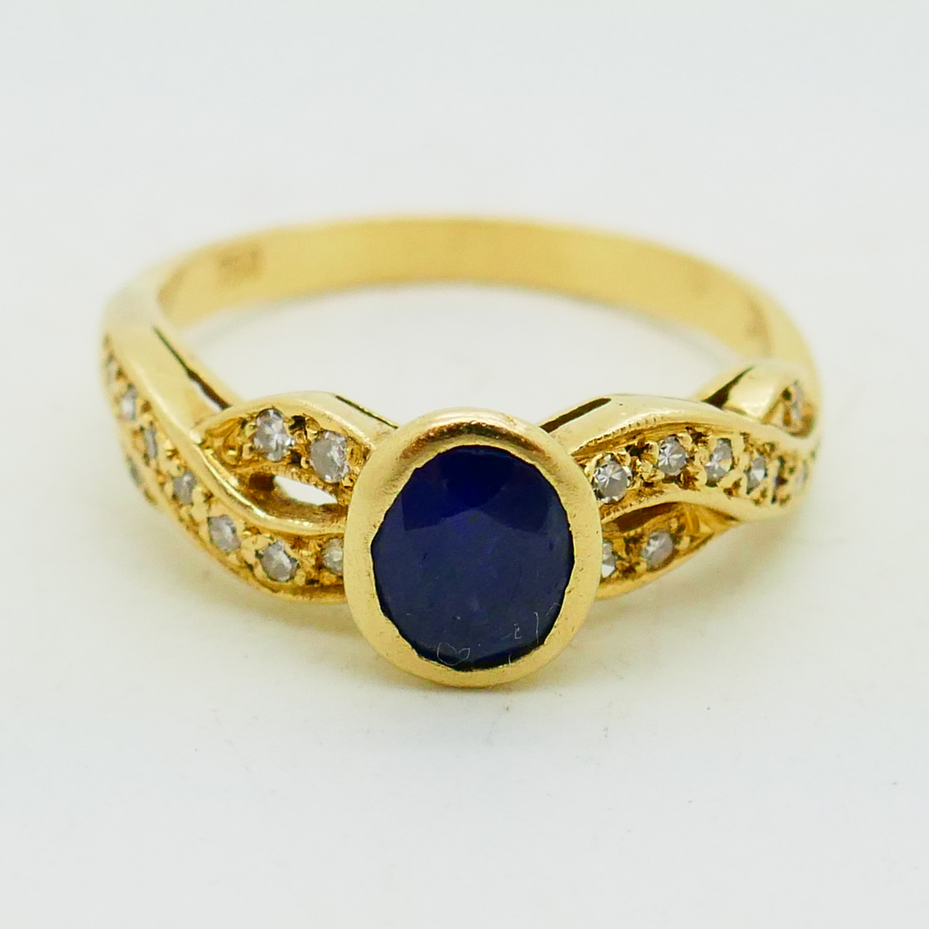 18kt Geelgouden ring met saffier en diamanten - Afbeelding 8