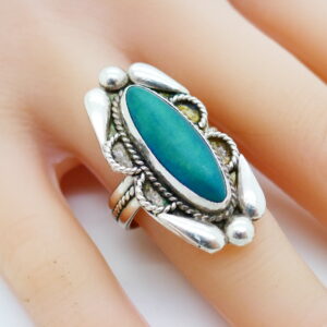 Sezgin - Vintage zilveren ring met groene steen